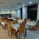 Meia Lua 3* Ovar