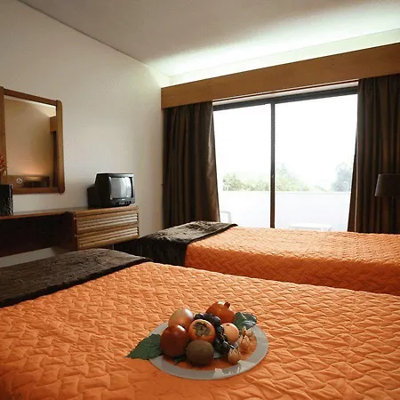 Hotel Meia Lua 3*