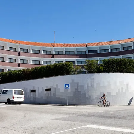 Hotel Meia Lua 3*