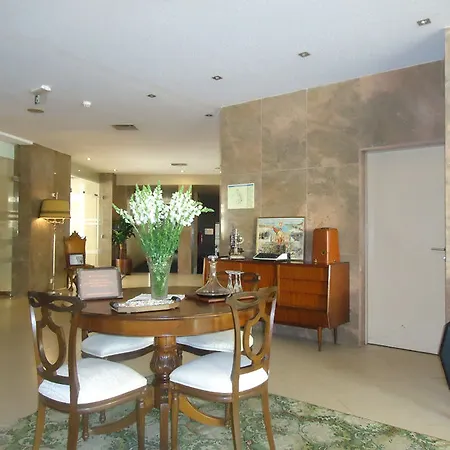 Hotel Meia Lua 3*